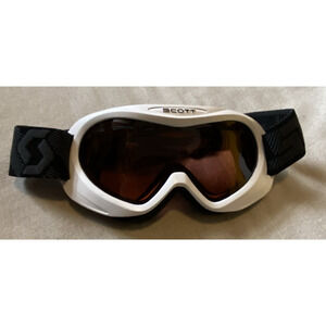 SCOTT Adult White Ski Goggles Amber Tint Lens Wintersport Snowboard Snowmobiling